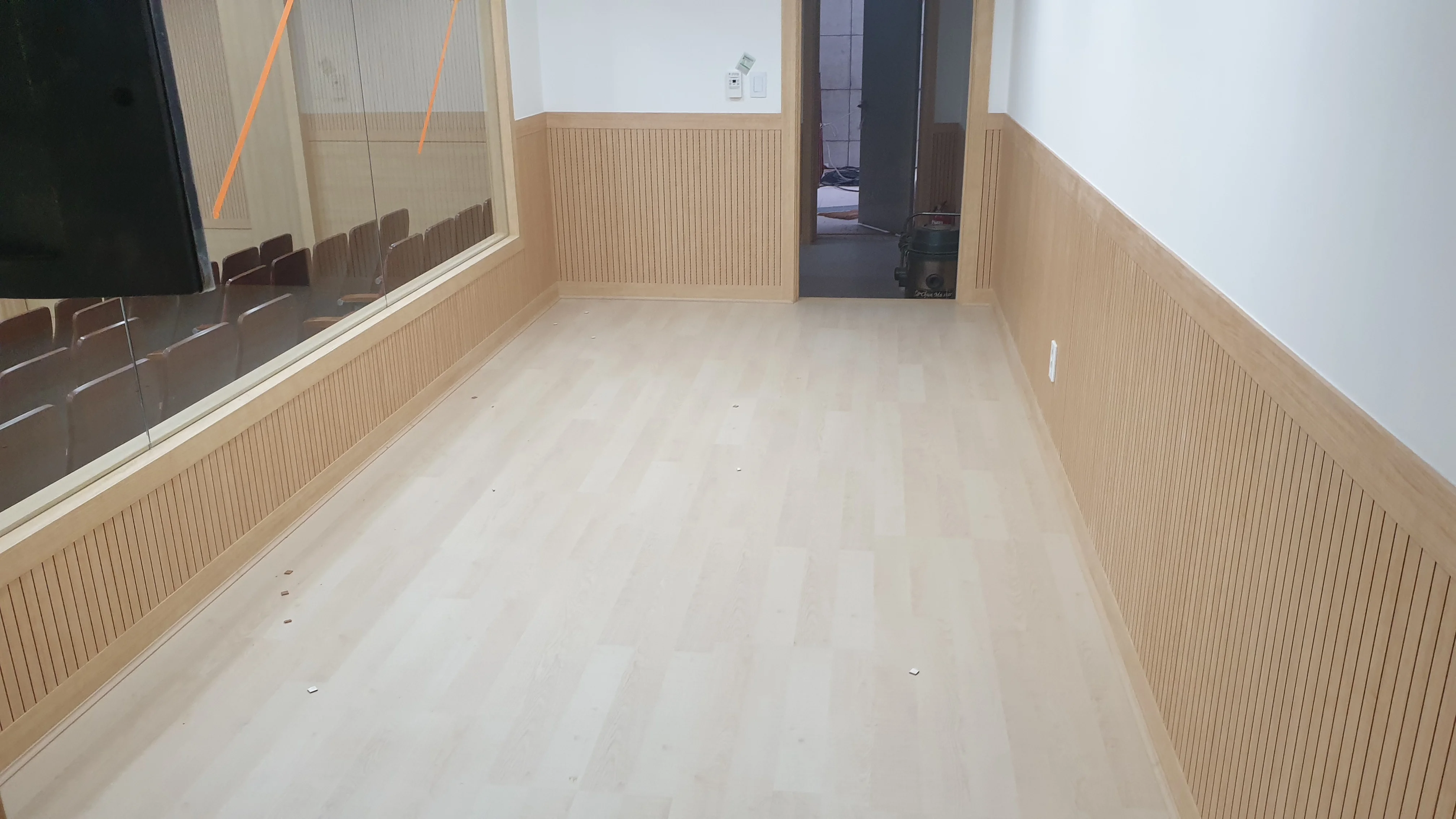 서울 금천구 종교시설 50평 전기온돌강화마루 시공 사진 4