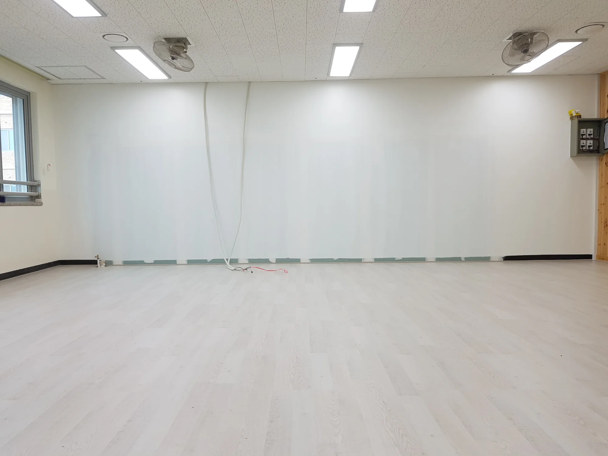 인천 연수구 학교 40평 전기온돌강화마루 시공 사진 4