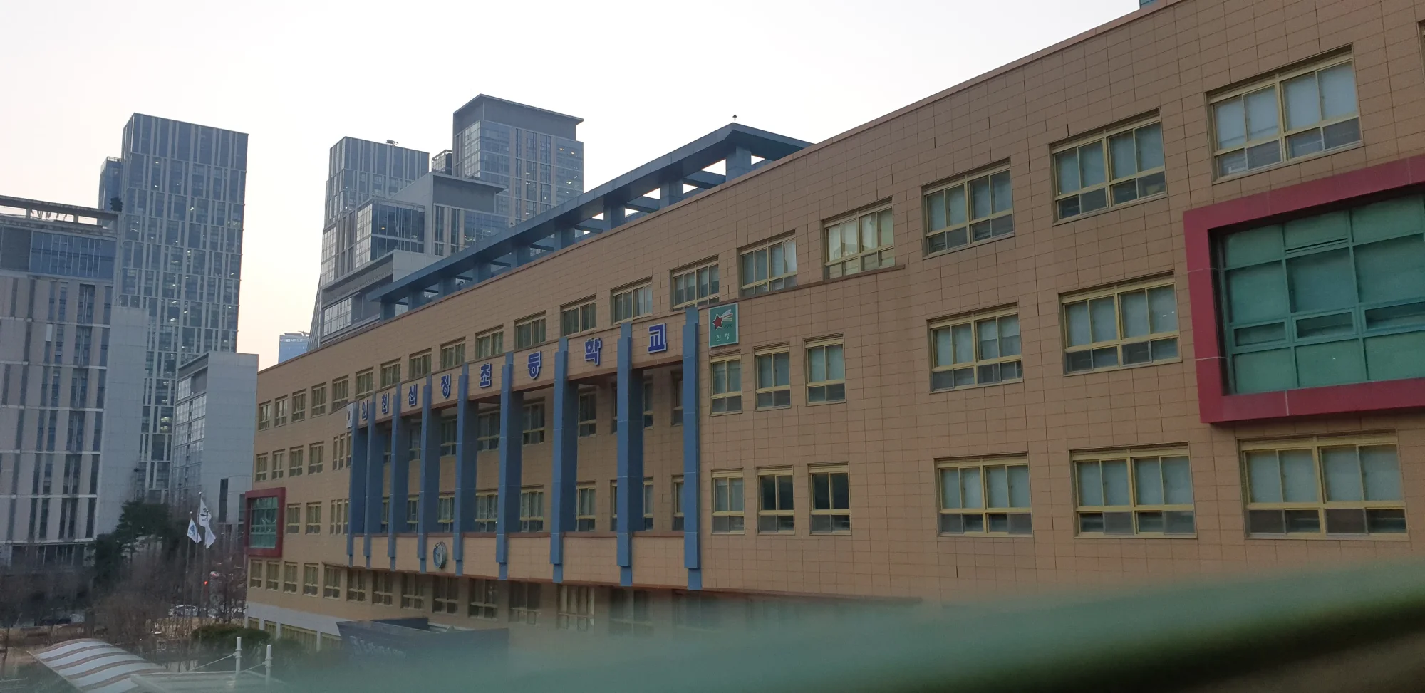인천 연수구 학교 20평 전기온돌강화마루 시공 사진 4