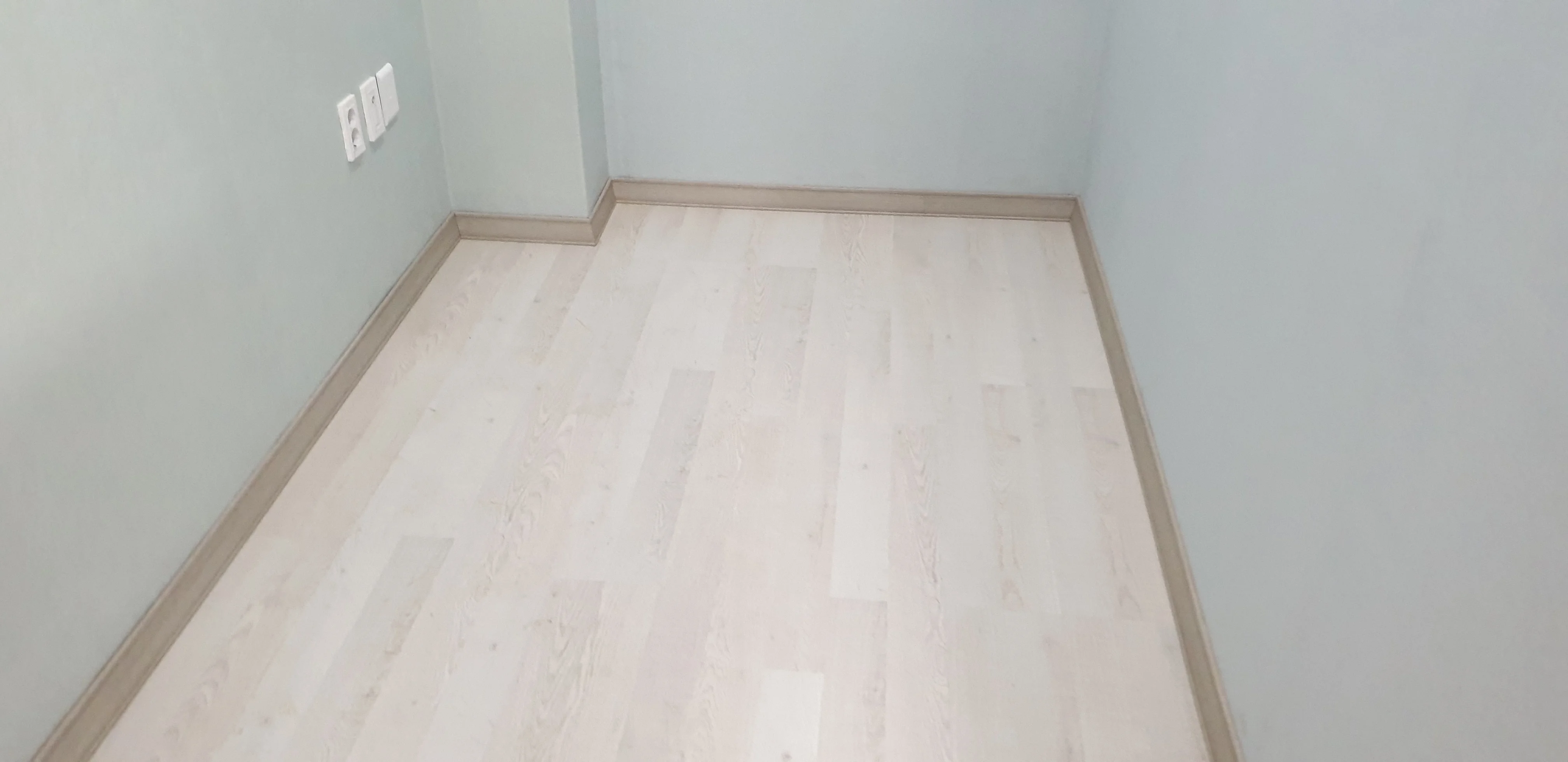 경기 남양주시 상업 시설 20평 전기온돌강화마루 시공 사진 1