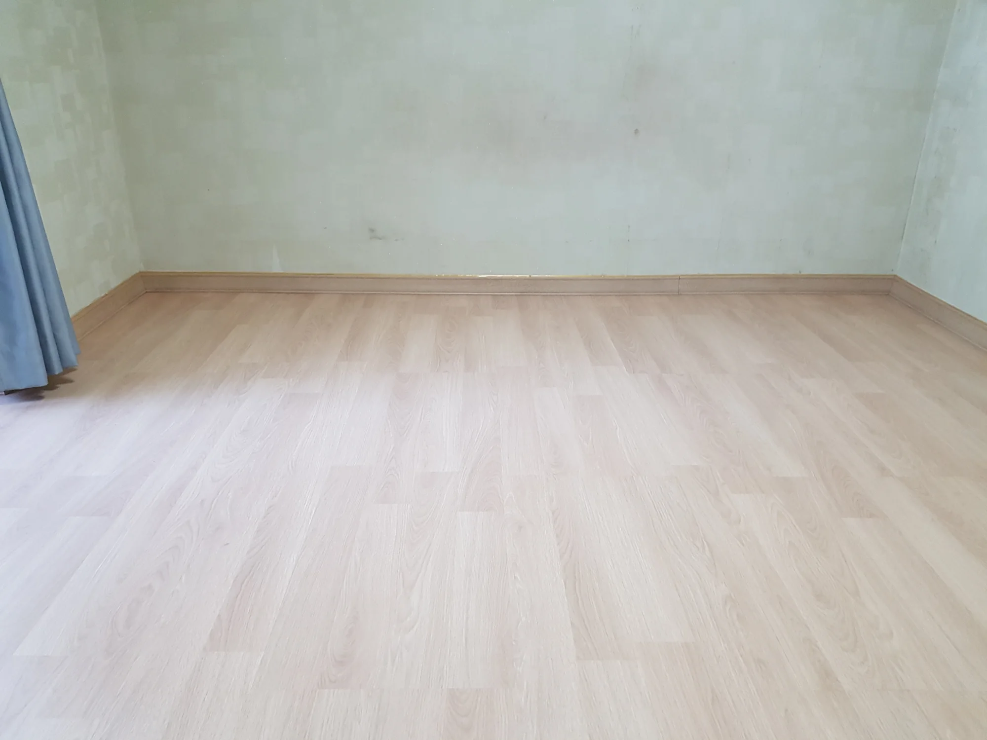 경기 하남시 공공 기관 40평 전기온돌강화마루 시공 사진 2