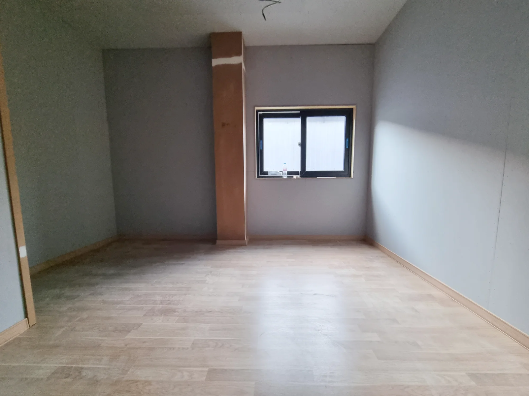 충남 보령시 휴게실 25평 전기온돌강화마루 시공 사진 1