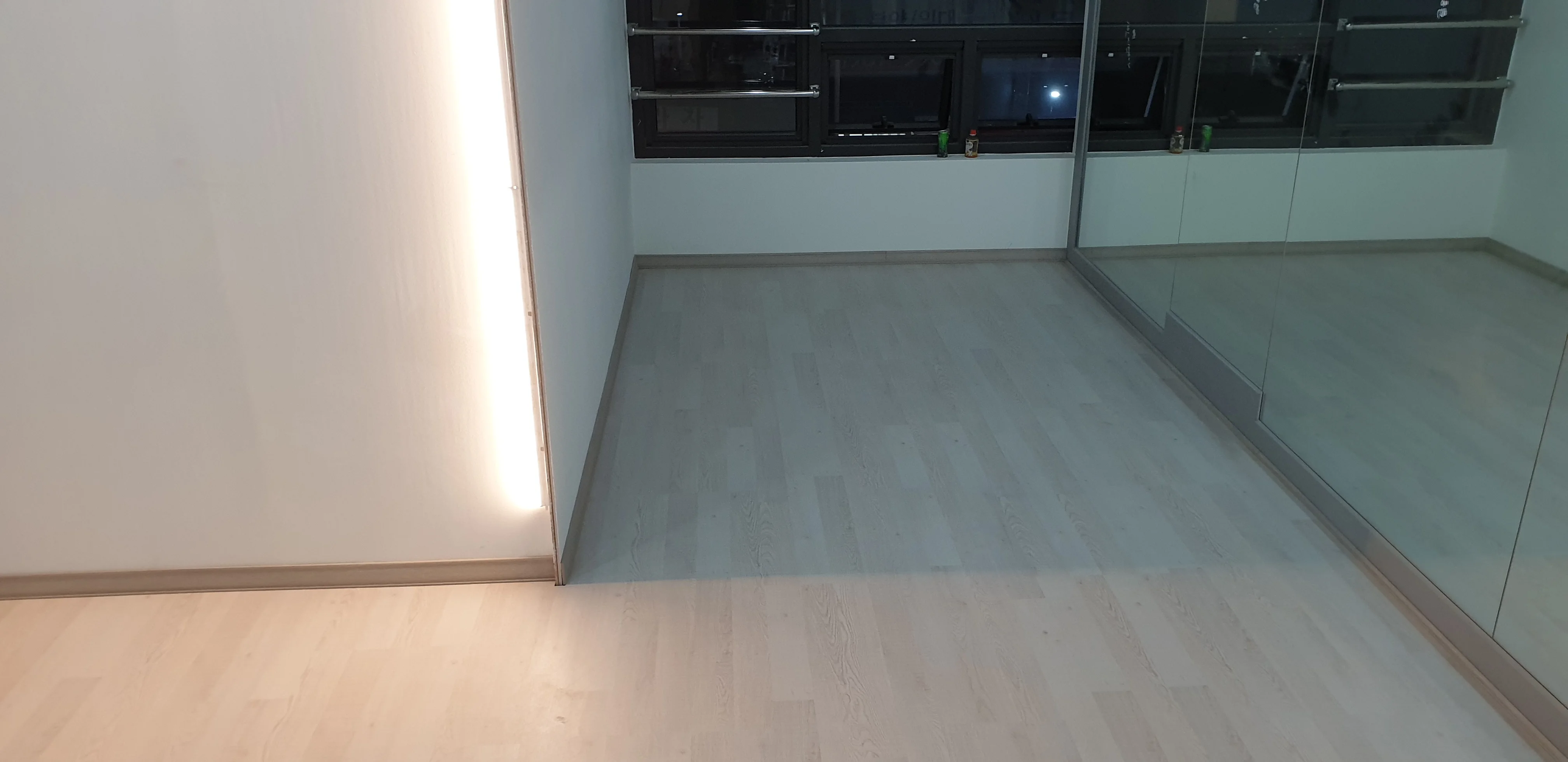 경기 김포시 상업 시설 25평 전기온돌강화마루 시공 사진 4