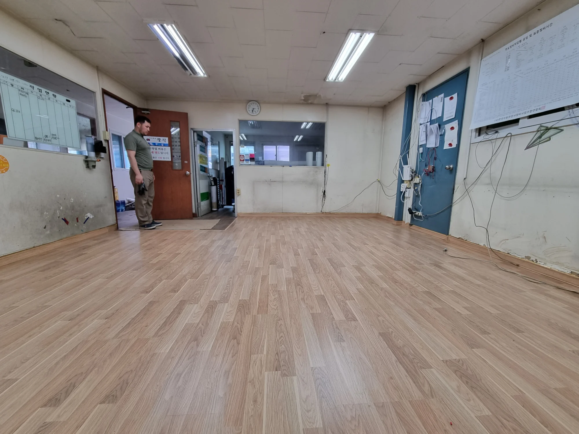 경기 광주시 사무실 12평 전기온돌강화마루 시공 사진 1