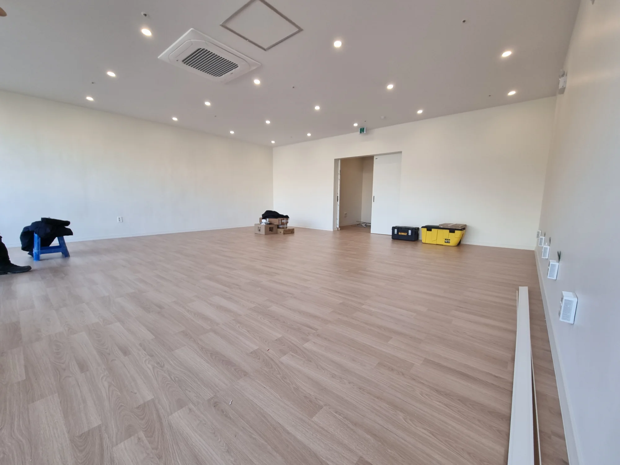 경기 수원시 운동 시설 25평 전기온돌강화마루 시공 사진 5