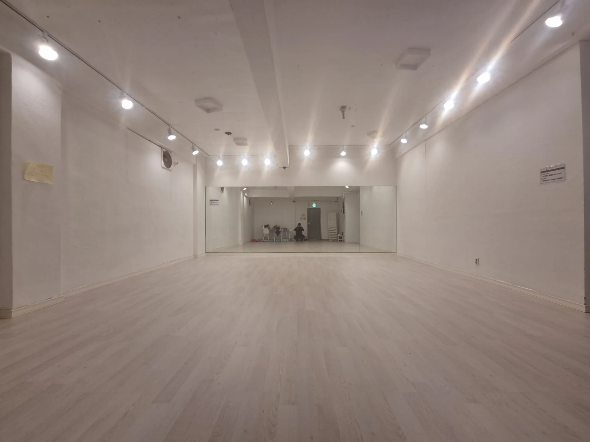 서울 성북구 운동 시설 15평 전기온돌강화마루 시공 사진 5