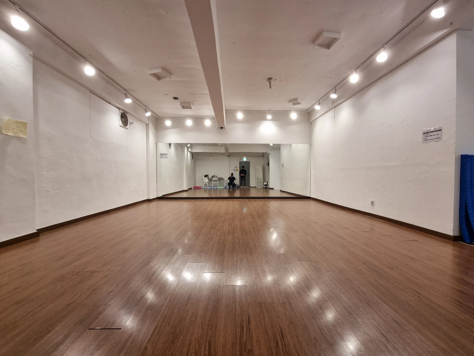 서울 성북구 운동 시설 15평 전기온돌강화마루 시공 사진 2