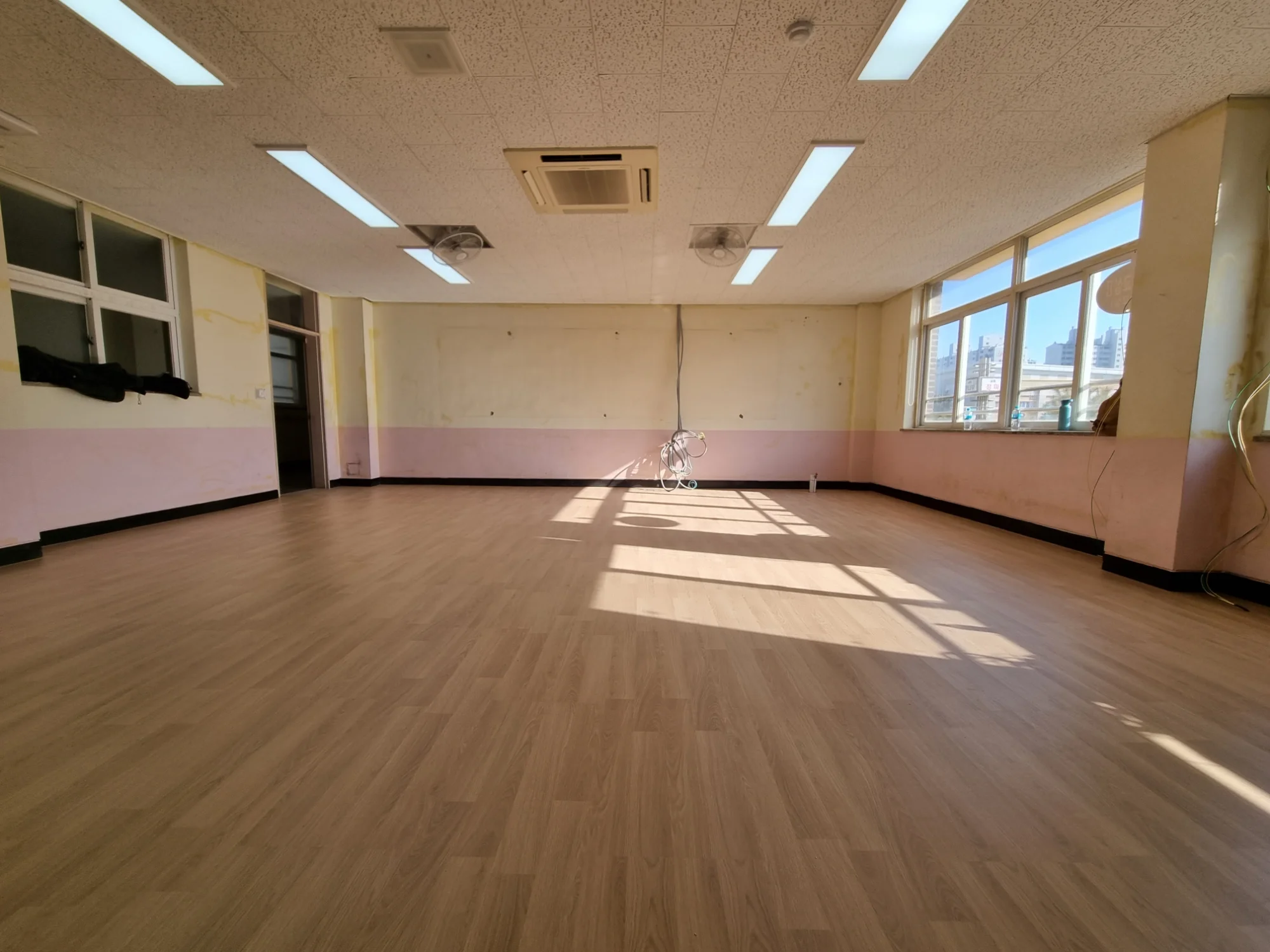 인천 미추홀구 학교 20평 전기온돌강화마루 시공 사진 2