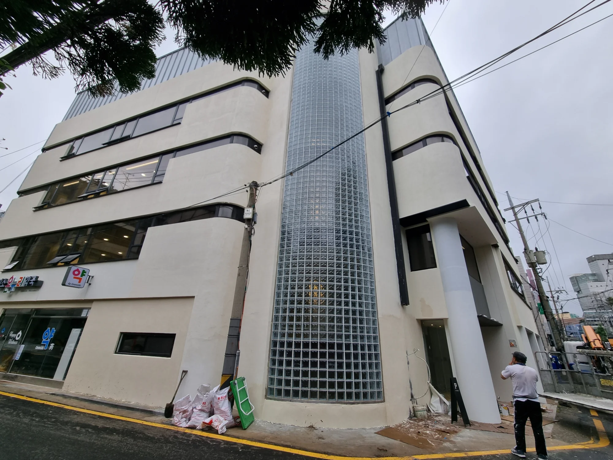 서울 강남구 운동 시설 8평 전기온돌강화마루 시공 사진 1