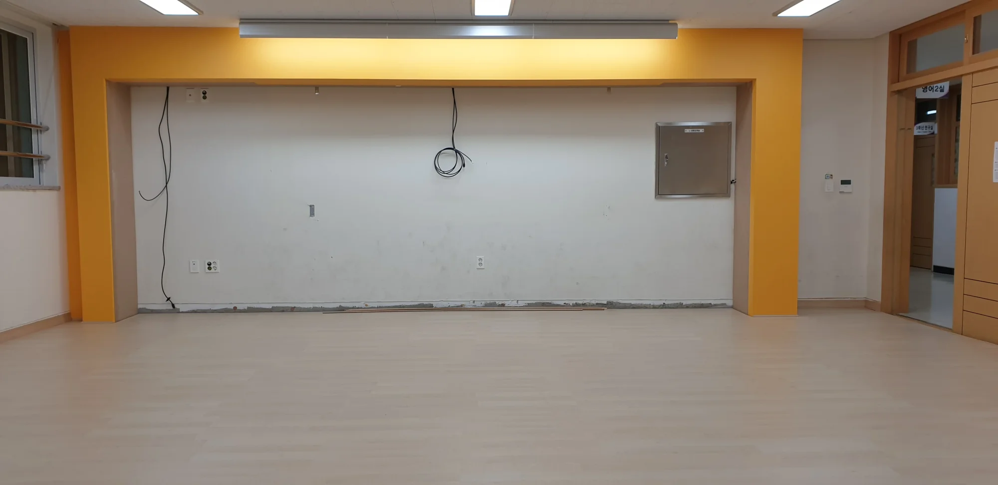 경기 김포시 학교 20평 전기온돌강화마루 시공 사진 2