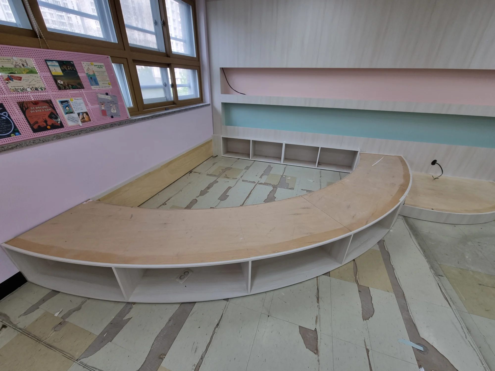 경기 시흥시 학교 2평 전기온돌강화마루 시공 사진 1