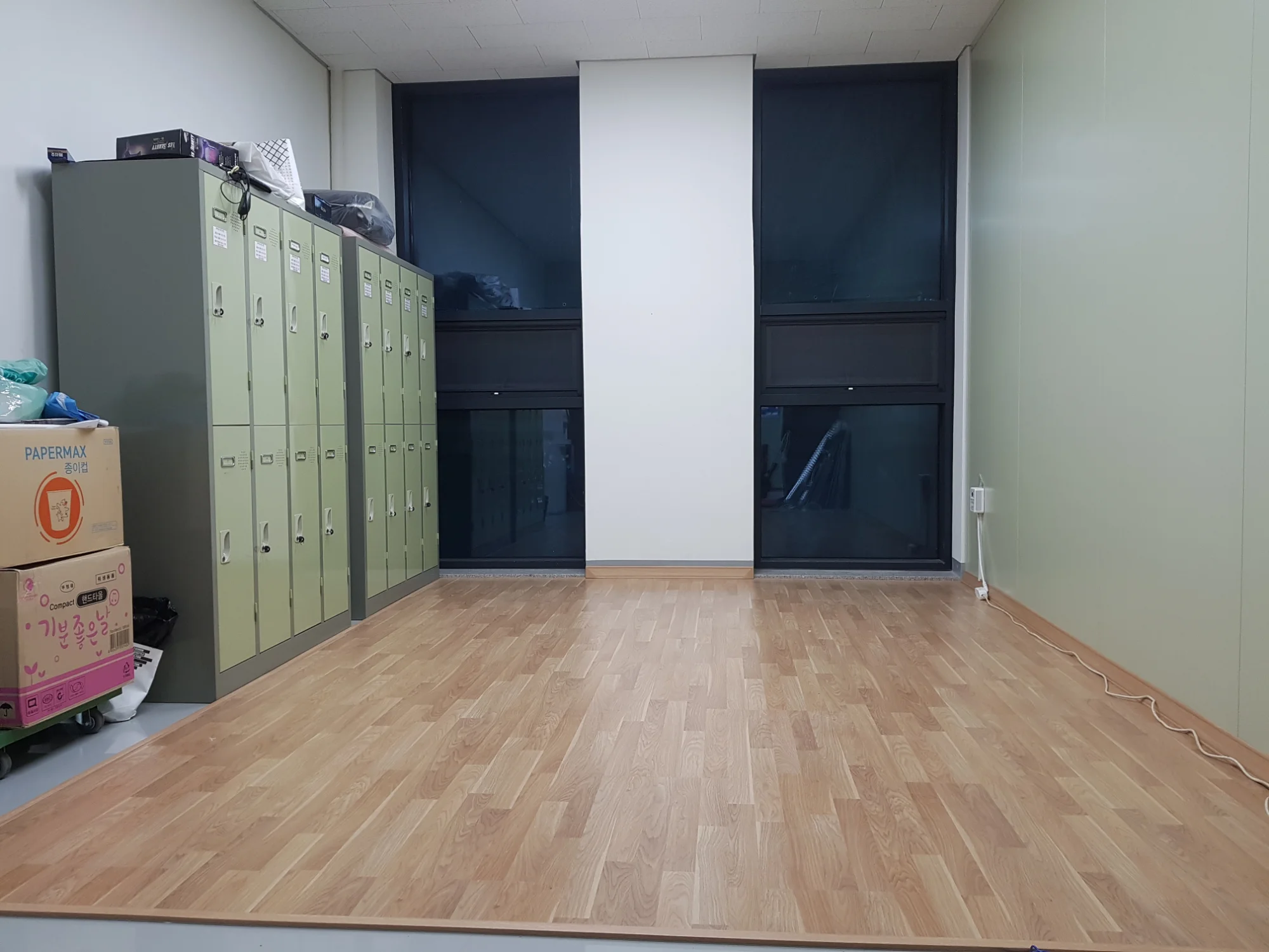 경기 부천시 휴게실 5평 전기온돌강화마루 시공 사진 2