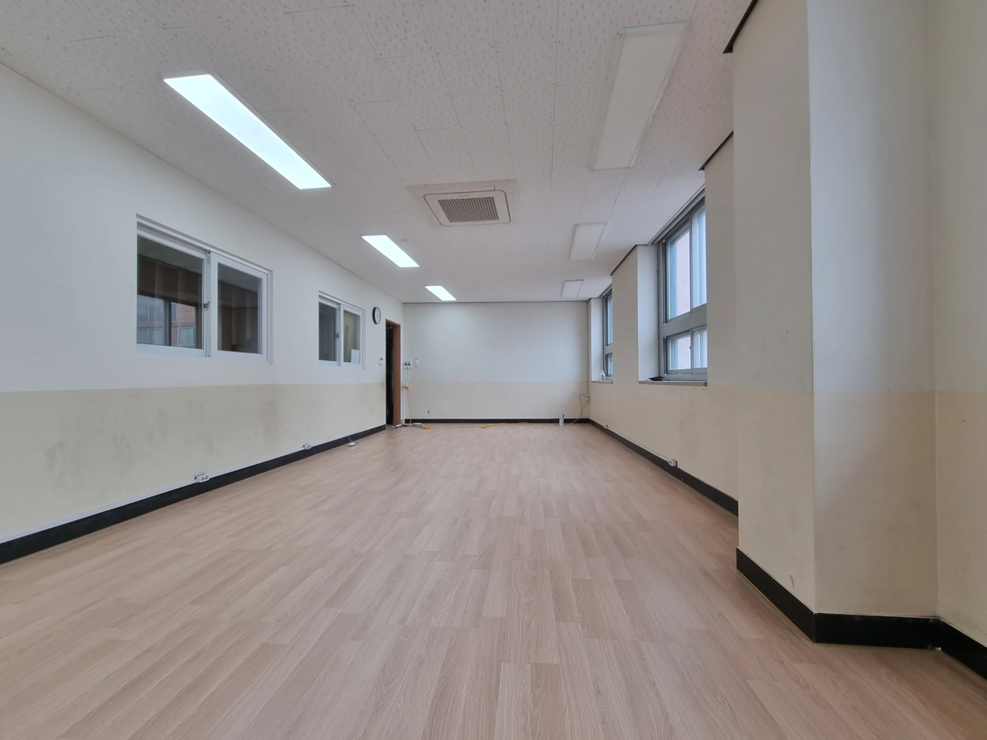 인천 영종구 학교 10평 전기온돌강화마루 시공 사진 2